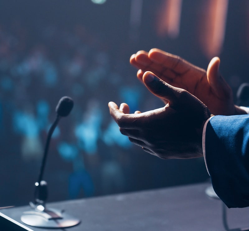 KT - Men clapping his hand