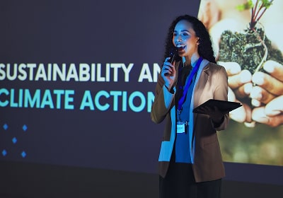 KT - Women doing presentation