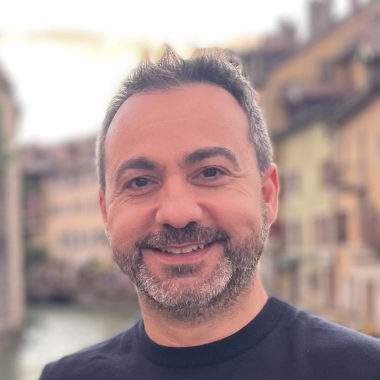 KT - Photo of Ivan Munoz