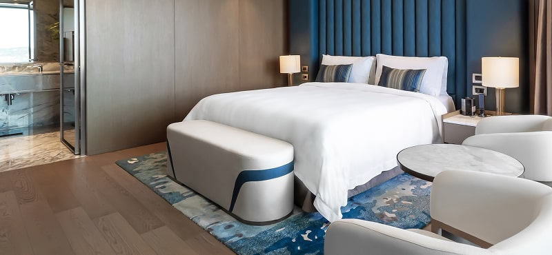 KT - Photo of a hotel room